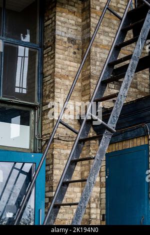 Scala antincendio Alexandra Palace, Londra, Regno Unito Foto Stock