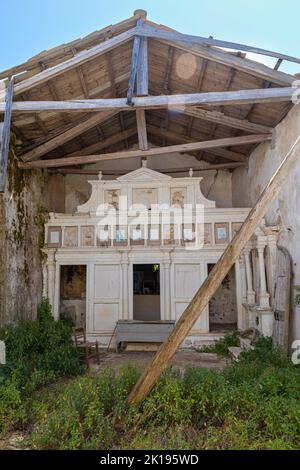 Rovine del monastero di Agia Ekaterini sull'isola di Corfù, Grecia Foto Stock