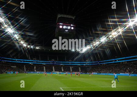 Francoforte sul meno, Germania. 16th Set, 2022. Francoforte sul meno, Germania, settembre 16th 2022 Vista generale durante la PARTITA DI ALLARME VOLANTE Frauen-Bundesliga tra Eintracht Francoforte e il Bayern Monaco al Deutsche Bank Park di Francoforte sul meno, Germania Dan o' Connor (Dan o' Connor/SPP) Credit: SPP Sport Press Photo. /Alamy Live News Foto Stock