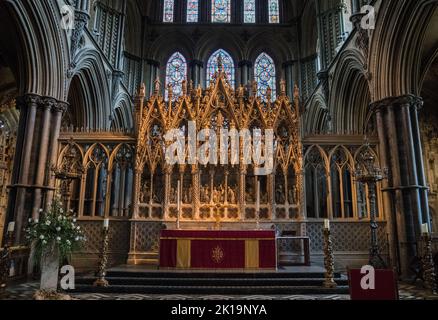 L'altare maggiore della Cattedrale di Ely, Ely, Cambridgeshire, Inghilterra Foto Stock