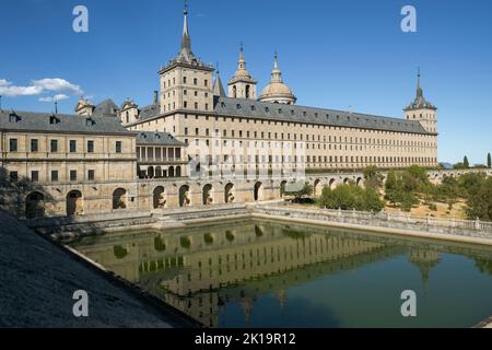 Il Monastero reale di San Lorenzo de El Escorial vicino a Madrid, Spagna Foto Stock