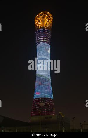 Doha, Qatar - 14 settembre 2022: L'Aspire Tower, noto anche come Torch Doha, è un hotel di 300 metri di altezza situato nel complesso Aspire zone Foto Stock