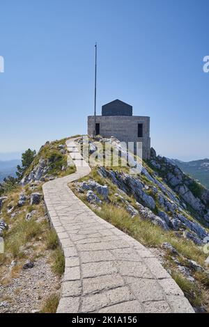 Mausoleo di montagna di Petar II Petrovic Njegos nel Parco Nazionale di Lovcen in Montenegro. Foto Stock