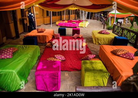 Mehendi Mehndi Sangeet cerimonia indiana tradizione matrimonio al Motta Pool Safari Park Hotel e Casino Nairobi City County Foto Stock