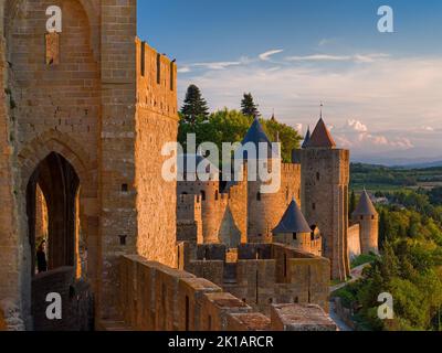 Francia. Aude (11) Carcassonne. I bastioni della città, patrimonio dell'umanità dell'UNESCO Foto Stock