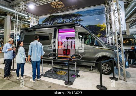 Parma, Italia. 16th Set, 2022. Van ROBETA Schumacher Edition in occasione del Salone del Camper 2022, Reportage a Parma, settembre 16 2022 Credit: Independent Photo Agency/Alamy Live News Foto Stock