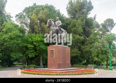 Nicola i del Montenegro (Nikola i Petrovic-Njegos) Monumento equestre a Podgorica, Montenegro. Foto Stock