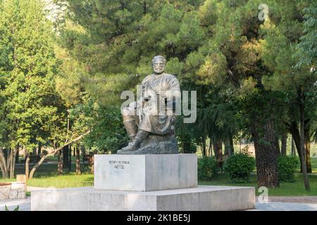 Podgorica, Montenegro - 4 giugno 2022: Monumento del Principe-Vescovo di Montenegro, Petar II Petrovic-Njegos. Foto Stock