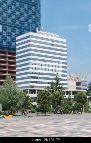 Tirana, Albania - 4 giugno 2022: Tirana International Hotel and Conference Center. Foto Stock