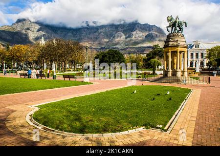 Museo Nazionale del Sud Africa di fronte a Table Mountain, Città del Capo, Sud Africa, Capo Occidentale Foto Stock
