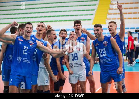 Esultazione del team Serbia. Durante il Campionato europeo U20 - Serbia vs Francia, Volley Intenationals a Montesilvano/vasto, Italia, Settembre 17 2022 Credit: Independent Photo Agency Srl/Alamy Live News Foto Stock