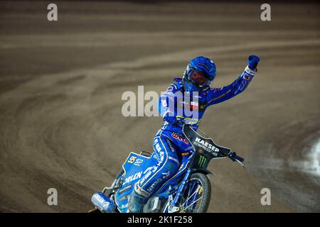 Il polacco Bartosz Zmarzlik è stato il vincitore del torneo 9 di 10 del Kaeser FIM Speedway di sabato alla Skrotfrag Arena di Malilla, Svezia. 17 Settembre 2022.Photo: Stefan Jerrevång / TT / code 60160 Foto Stock