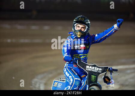 Il polacco Bartosz Zmarzlik è stato il vincitore del torneo 9 di 10 del Kaeser FIM Speedway di sabato alla Skrotfrag Arena di Malilla, Svezia. 17 Settembre 2022.Photo: Stefan Jerrevång / TT / code 60160 Foto Stock