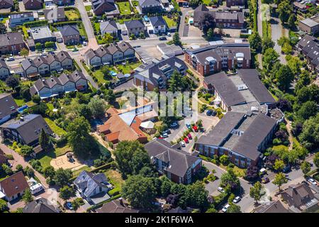 Veduta aerea, Hewag Seniorenstift GmbH, Bensumskamp, Hünxe, zona della Ruhr, Renania settentrionale-Vestfalia, Germania, Casa per gli anziani, Casa per la pensione, cura e. Foto Stock