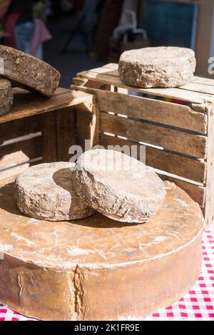 Mercato tradizionale di strada, Apt, Provenza, Francia, Europa Foto Stock