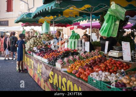 Mercato tradizionale di strada, Apt, Provenza, Francia, Europa Foto Stock