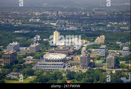 Vista aerea, RUB, Ruhr-Universität Bochum, uni-Center e skyline di Bochum, sala conferenze Audimax, Querenburg, Bochum, Ruhr, Renania settentrionale-Vestfale Foto Stock