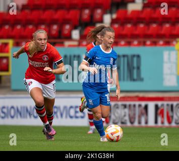 Londra, Regno Unito. 18th Set, 2022. Londra, 18th settembre 2022: Christie Murray (#10 Birmingham) sibila durante l'appuntamento del Barclays Womens Championship tra Charlton Athletic e Birmingham City alla Valley di Londra, Inghilterra. (James Whitehead/SPP) Credit: SPP Sport Press Photo. /Alamy Live News Foto Stock