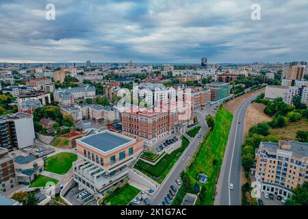 Kazan, Russia. Settembre 10, 2022. Kazan Palace Hotel di Tasigo. L'ex Ospedale Shamovskaya. Il centro storico di Kazan. Foto Stock