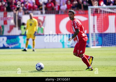 Monza, Italia. 18th Set, 2022. Stefano sensi (AC Monza) durante l'AC Monza vs Juventus FC, calcio italiano Serie A match in Monza, Italia, Settembre 18 2022 Credit: Independent Photo Agency/Alamy Live News Foto Stock