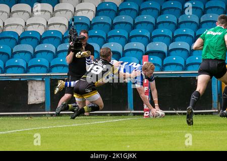 Halifax, Regno Unito. 18th Set, 2022. Prova Lachlan Walmsley durante la partita del Betfred Championship tra Halifax Panthers e York City Knights allo Shay Stadium di Halifax, Regno Unito, il 18 settembre 2022. Foto di Simon Hall. Solo per uso editoriale, licenza richiesta per uso commerciale. Non è utilizzabile nelle scommesse, nei giochi o nelle pubblicazioni di un singolo club/campionato/giocatore. Credit: UK Sports Pics Ltd/Alamy Live News Foto Stock