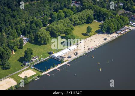 Vista aerea, spiaggia Baldeney al fiume Ruhr e Baldeneysee, con stand-up paddling SUP, Essen-Bredeney, Essen, Ruhr zona, Nord Reno-Westp Foto Stock