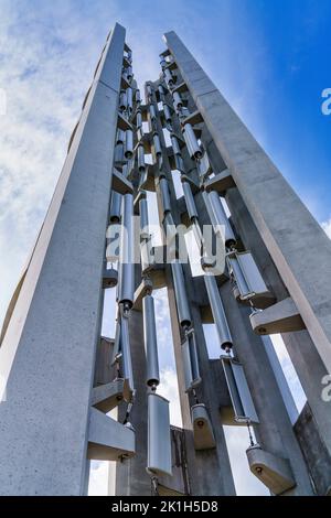 Guardando verso la Torre delle voci e i suoi suoni di vento al Flight 93 Memorial del 11th settembre a Stoystown, Pennsylvania. Foto Stock