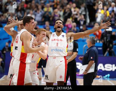 Spagnolo ist Europameister 2022 Sebastian Saiz 11 Spagna vs Francia FIBA EuroBasket 2022 medaglia d'oro match finale match 18.09.2022 Mercedes Benz Arena Berlin © diebilderwelt / Alamy Stock Foto Stock