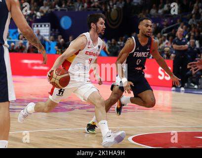 Dario Brizuela 8 di Spagna, Elie Okobo 0 di Francia Spagna vs Francia FIBA EuroBasket 2022 medaglia d'oro match finale match 18.09.2022 Mercedes Benz Arena Berlin © diebilderwelt / Alamy Stock Foto Stock