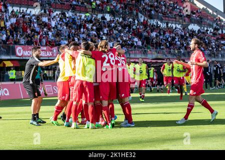 Monza, Italia. 18th Set, 2022. Campionato Italiano di Serie A. Monza VS Juventus 1-0. Christian Gytkjaer, Monza, segna e celebra l'obiettivo della vittoria.- foto copyright: Cristiano BARNI/ATP immagini Credit: SPP Sport Press Photo. /Alamy Live News Foto Stock