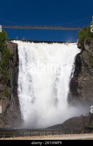 Montmorency Falls in primavera, Montmorency Falls Park, Beauport, Quebec, Canada. Foto Stock