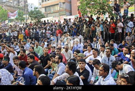 Dhaka, Bangladesh. 18th Set, 2022. Il partito nazionalista del Bangladesh (BNP) ha organizzato un raduno nazionale che ha protestato contro i recenti attacchi dell'attivista e della legge del partito al governo e ha fatto rispettare le attività del partito politico. (Credit Image: © Tahsin Ahmed/Pacific Press via ZUMA Press Wire) Credit: ZUMA Press, Inc./Alamy Live News Foto Stock