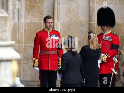 Gli ospiti arrivano per il funerale di Stato della Regina Elisabetta II, che si tiene all'Abbazia di Westminster, Londra. Data immagine: Lunedì 19 settembre 2022. Foto Stock