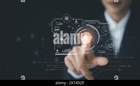 Business globale connessione internet tecnologia applicativa e marketing digitale, donna mano che tiene virtuale globale connessione Internet metaverse. PR Foto Stock