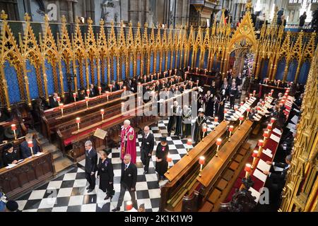 Gli ospiti arrivano al funerale di Stato della Regina Elisabetta II, tenuto all'Abbazia di Westminster, Londra. Data immagine: Lunedì 19 settembre 2022. Foto Stock