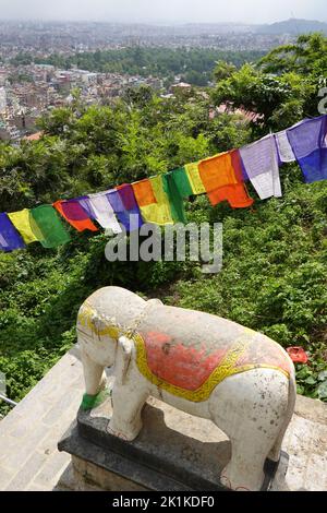 Vista aerea di dal Tempio di Swayambhunath, Kathmandu, Nepal Foto Stock