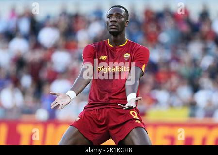 Roma, Italia. 18th Set, 2022. Tammy Abraham di Roma reagisce durante il campionato italiano Serie Una partita di calcio tra AS Roma e Atalanta il 18 settembre 2022 a Stadi Olimpico a Roma - Foto Federico Proietti / DPPI Credit: DPPI Media/Alamy Live News Foto Stock