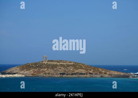 L'isola greca di Naxos, Cicladi, nel Mar Egeo - porta delle rovine del Tempio di Apollo. Foto Stock