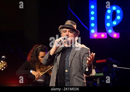 Parigi, Francia. 16th Set, 2022. Peter Doherty & Fred lo suonano al Festival Paris Paradis 2022 al Parc De la Villette di Parigi, in Francia, il 16 settembre 2022. (Foto di Lionel Urman/Sipa USA) Credit: Sipa USA/Alamy Live News Foto Stock