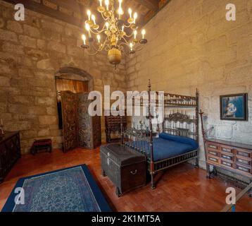 Camera da letto al Palazzo dei Duchi di Braganza interno - Guimaraes, Portogallo Foto Stock