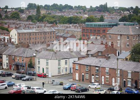 Macclesfield, case, uffici e mulini sullo skyline del centro città Foto Stock
