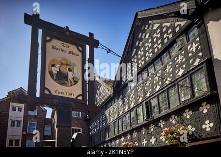 Warrington centro città Warrington Old Fish Market, il pub Barley Mow Foto Stock