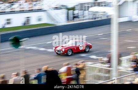 Goodwood, Regno Unito. 19th Set, 2022. Stirling Moss Memorial Trophy gara al Goodwood Revival Festival al Goodwood Circuit di Goodwood, Regno Unito, il 17 settembre 2022. Foto di Phil Hutchinson. Solo per uso editoriale, licenza richiesta per uso commerciale. Non è utilizzabile nelle scommesse, nei giochi o nelle pubblicazioni di un singolo club/campionato/giocatore. Credit: UK Sports Pics Ltd/Alamy Live News Foto Stock