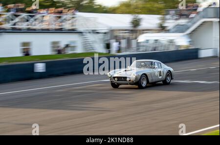 Goodwood, Regno Unito. 19th Set, 2022. Stirling Moss Memorial Trophy gara al Goodwood Revival Festival al Goodwood Circuit di Goodwood, Regno Unito, il 17 settembre 2022. Foto di Phil Hutchinson. Solo per uso editoriale, licenza richiesta per uso commerciale. Non è utilizzabile nelle scommesse, nei giochi o nelle pubblicazioni di un singolo club/campionato/giocatore. Credit: UK Sports Pics Ltd/Alamy Live News Foto Stock