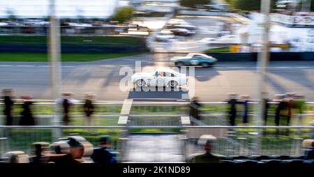 Goodwood, Regno Unito. 19th Set, 2022. Stirling Moss Memorial Trophy gara al Goodwood Revival Festival al Goodwood Circuit di Goodwood, Regno Unito, il 17 settembre 2022. Foto di Phil Hutchinson. Solo per uso editoriale, licenza richiesta per uso commerciale. Non è utilizzabile nelle scommesse, nei giochi o nelle pubblicazioni di un singolo club/campionato/giocatore. Credit: UK Sports Pics Ltd/Alamy Live News Foto Stock