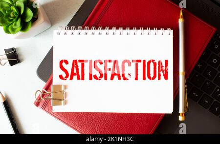 PIL, simbolo di buona pratica di distribuzione. Parole di concetto 'PIL, buona pratica di distribuzione' su cubi su uno sfondo grigio bello. Affari e PIL, goo Foto Stock