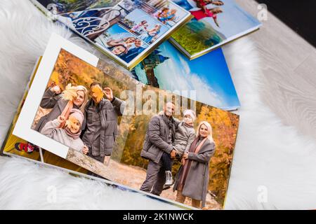 libro fotografico di famiglia dalle riprese autunnali Foto Stock