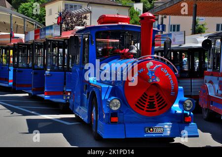 Treno turistico per visite turistiche della città, Vaduz, Liechtenstein, Europa Foto Stock