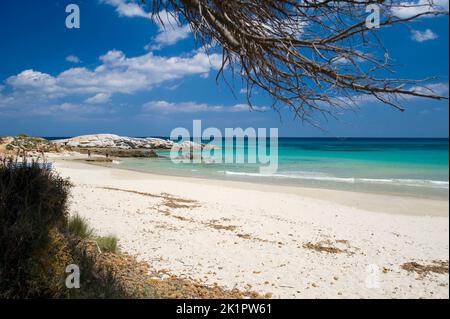 Costa Rei, lo scoglio di Peppino, Muravera Castiadas, Provincia di Cagliari, Sardegna, Italia, Europa Foto Stock