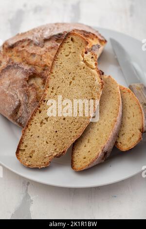 Il pane di mais è un pane contenente farina di mais e farina di mais. Foto Stock